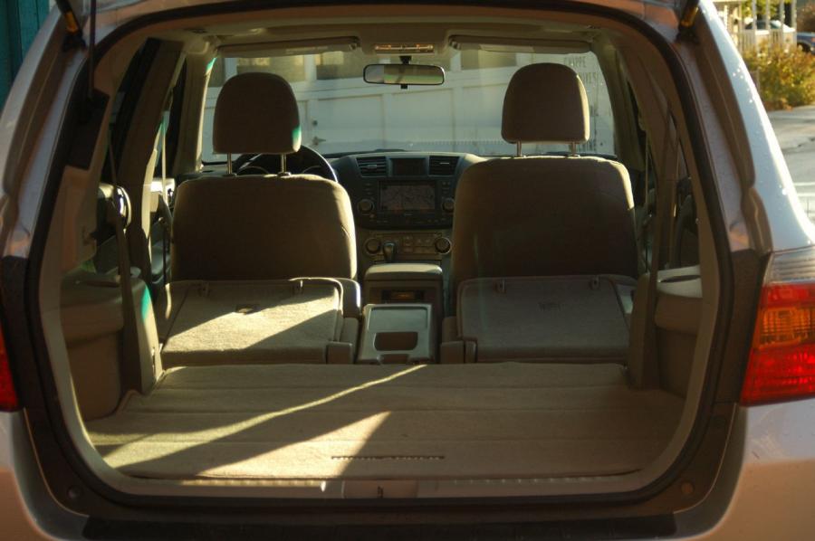  Toyota Highlander Sport 2008 года  (фото 36 из 57)